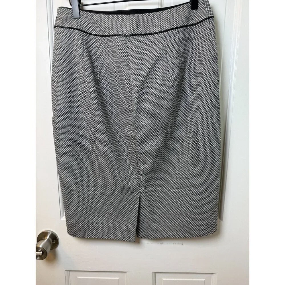 The Limited Black & White Patterned Lined Pencil Skirt Women's Size 6